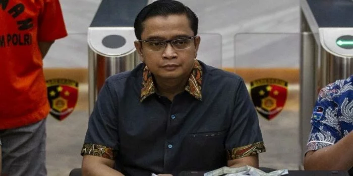 Jual Senjata Dinas, Oknum Densus 88 Brigadir HH Jadi DPO Mabes Polri Jual Senjata Dinas, Oknum Densus 88 Brigadir HH Jadi DPO Mabes Polri