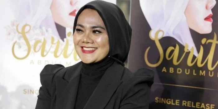 Sarita Abdul Mukti Jual Rumah Mewah untuk Bayar Utang Mantan Suami, Faisal Harris Sarita Abdul Mukti Jual Rumah Mewah untuk Bayar Utang Mantan Suami, Faisal Harris