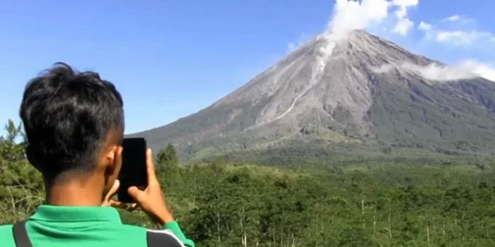 Waspada, Aktivitas Gunung Semeru Meningkat Waspada, Aktivitas Gunung Semeru Meningkat