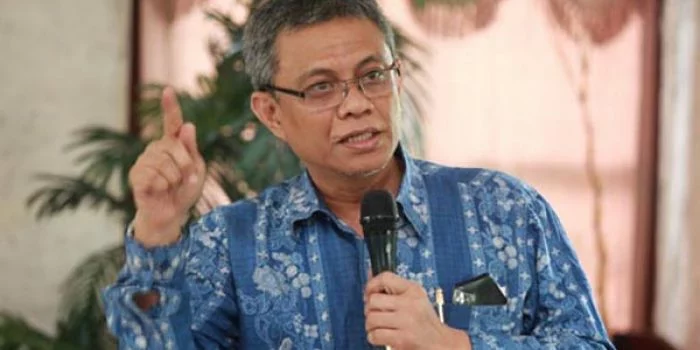 Teori Bandit, Kekuasaan, dan Demokrasi di Masa Pandemi Teori Bandit, Kekuasaan, dan Demokrasi di Masa Pandemi