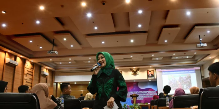 Gemar Membaca lewat Kolecer dan Candil, Warga Jabar Bisa Asah Pola Pikir dan Daya Ingat Gemar Membaca lewat Kolecer dan Candil, Warga Jabar Bisa Asah Pola Pikir dan Daya Ingat