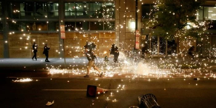 Termasuk Washington, 40 kota di AS Berlakukan Jam Malam Termasuk Washington, 40 kota di AS Berlakukan Jam Malam