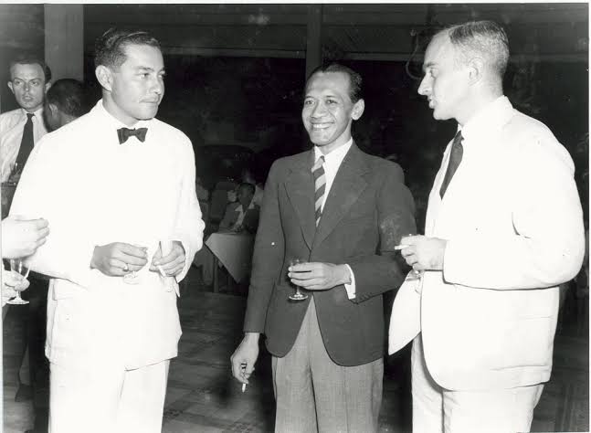 Sultan Hamid II Bukan Pengkhianat Bangsa Sultan Hamid II Bukan Pengkhianat Bangsa