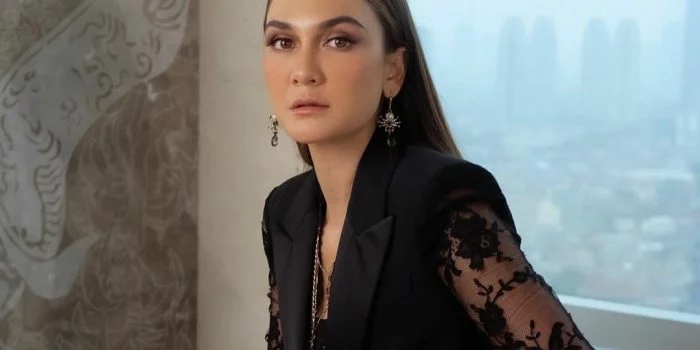 Lama Jomblo, Luna Maya Hilang Gairah Lama Jomblo, Luna Maya Hilang Gairah