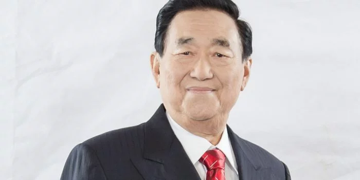 AKR Corporindo Milik Soegiarto Adikoesoemo Raup Pendapatan Rp25,70 Triliun dan Laba Rp1,1 Triliun di 2021 AKR Corporindo Milik Soegiarto Adikoesoemo Raup Pendapatan Rp25,70 Triliun dan Laba Rp1,1 Triliun di 2021