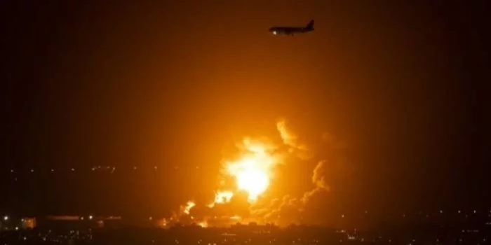 Kilang Minyak Diserang Pemberontak Houthi, Arab Saudi Lancarkan Operasi Militer Kilang Minyak Diserang Pemberontak Houthi, Arab Saudi Lancarkan Operasi Militer