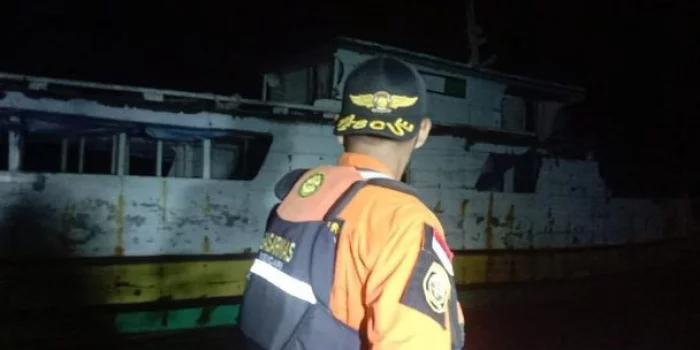 Alami Kerusakan Mesin, Basarnas Evakuasi 4 Kru Kapal Nelayan di Perairan Malaoge