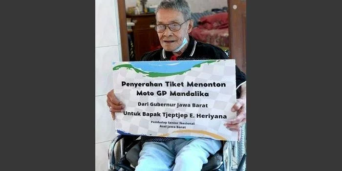 Mantan Pebalap Motor asal Jawa Barat Dapat Hadiah Tiket Nonton MotoGP dari Ridwan Kamil Mantan Pebalap Motor asal Jawa Barat Dapat Hadiah Tiket Nonton MotoGP dari Ridwan Kamil
