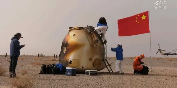 6 Bulan Berada di Luar Angkasa, 3 Astronot Tiongkok Sukses Mendarat di Bumi 6 Bulan Berada di Luar Angkasa, 3 Astronot Tiongkok Sukses Mendarat di Bumi