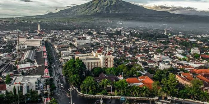 Jokowi Tetapkan 6 Kota Sebagai Kawasan Strategis Nasional Jokowi Tetapkan 6 Kota Sebagai Kawasan Strategis Nasional