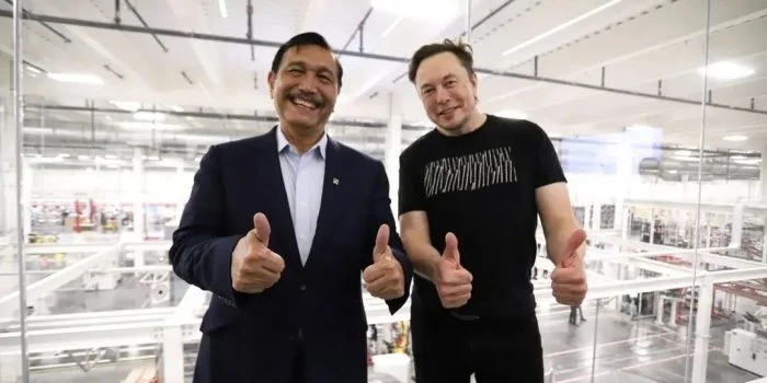 Luhut: Elon Musk Tertarik Potensi Nikel Indonesia yang Besar Luhut: Elon Musk Tertarik Potensi Nikel Indonesia yang Besar