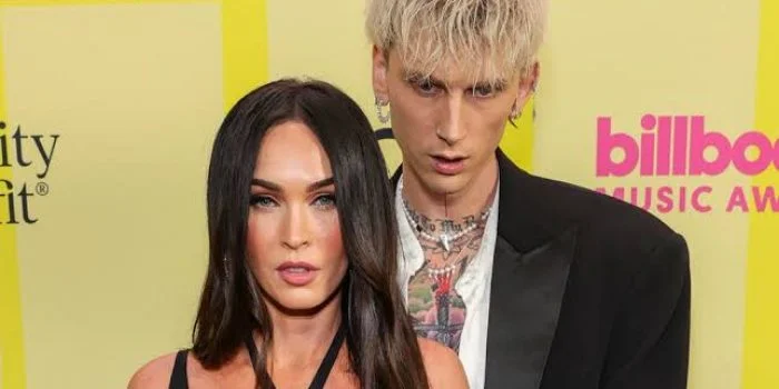 Alasan di Balik Ritual Minum Darah Megan Fox dan Machine Gun Kelly Alasan di Balik Ritual Minum Darah Megan Fox dan Machine Gun Kelly
