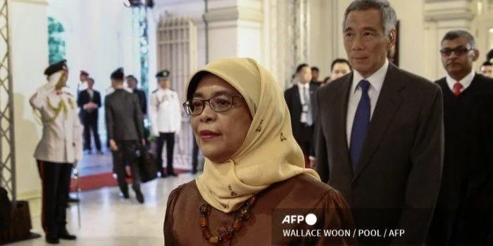 Akun Medsos PM Lee Hsien Loong dan Presiden Halimah Yaacob Diserbu Pendukung Ustaz Abdul Somad Akun Medsos PM Lee Hsien Loong dan Presiden Halimah Yaacob Diserbu Pendukung Ustaz Abdul Somad