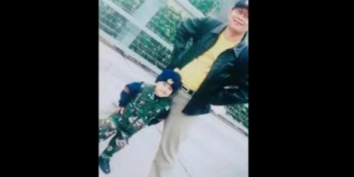 Nostalgia Lihat Foto-Foto Eril Masa Kecil Bersama Keluarga Ridwan Kamil Nostalgia Lihat Foto-Foto Eril Masa Kecil Bersama Keluarga Ridwan Kamil