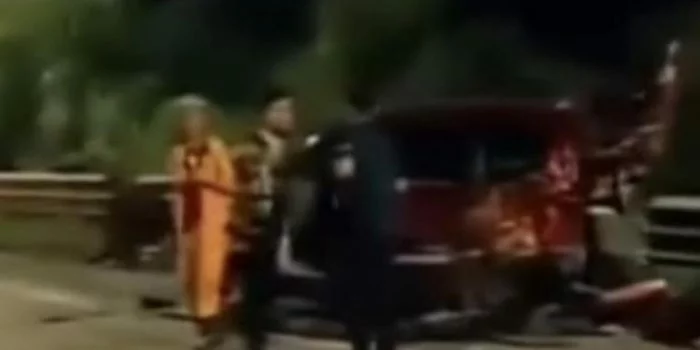 Tabrakan Beruntun KM 92 Arah Jakarta: 17 Kendaraan, 4 Luka Berat 22 Luka Ringan Tabrakan Beruntun KM 92 Arah Jakarta: 17 Kendaraan, 4 Luka Berat 22 Luka Ringan