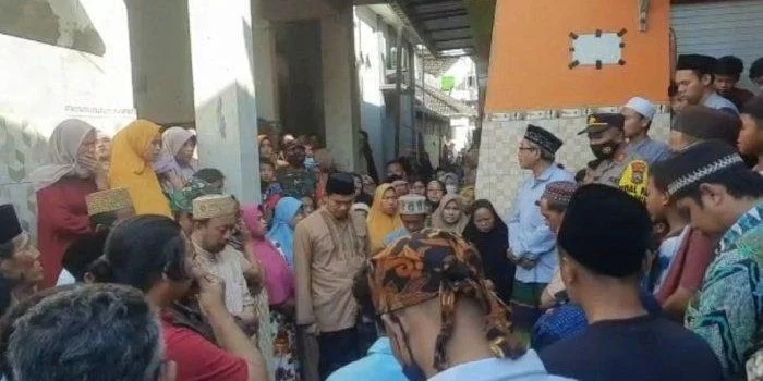 Teka-Teki Putra Buya Arrazy Tertembak Senpi Pengawal di Tuban