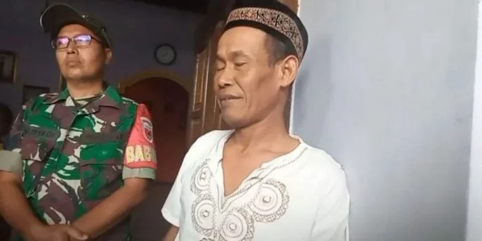 Pihak Keluarga MAH, Pemuda Madiun Tersangka Terkait Bjorka: Ketik-ketik Terlalu atau Tidak Sengaja, Mohon Maaf Kepada Semuanya Pihak Keluarga MAH, Pemuda Madiun Tersangka Terkait Bjorka: Ketik-ketik Terlalu atau Tidak Sengaja, Mohon Maaf Kepada Semuanya