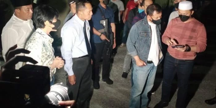 Kapolda Jateng: Sumber Ledakan di Pekarangan Kosong Sebelah Rumah Anggota Brimob Kapolda Jateng: Sumber Ledakan di Pekarangan Kosong Sebelah Rumah Anggota Brimob