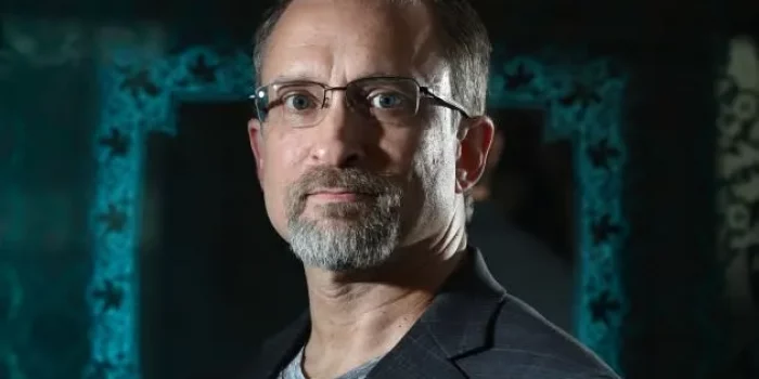 Mantan Kepala Keamanan Twitter: Penetrasi Intelijen Asing dan Ancaman Terhadap Demokrasi Mantan Kepala Keamanan Twitter: Penetrasi Intelijen Asing dan Ancaman Terhadap Demokrasi