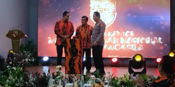 Kapolri Ingatkan Agar Tidak Ada Penggunaan Politik Identitas di Pilpres 2024 Kapolri Ingatkan Agar Tidak Ada Penggunaan Politik Identitas di Pilpres 2024