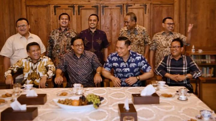 Usai Bertemu Surya Paloh, AHY Siap Maju Jadi Cawapres Dampingi Anies Baswedan Usai Bertemu Surya Paloh, AHY Siap Maju Jadi Cawapres Dampingi Anies Baswedan