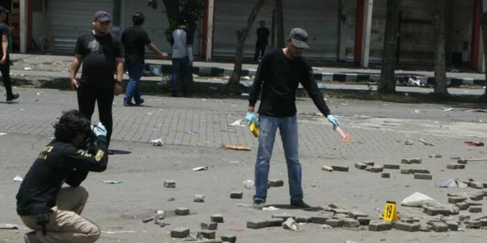 Polisi Periksa Direktur LIB, Ketua PSSI Jatim, Ketua Panitia Penyelenggara dari Arema hingga Kadispora Provinsi Jatim Polisi Periksa Direktur LIB, Ketua PSSI Jatim, Ketua Panitia Penyelenggara dari Arema hingga Kadispora Provinsi Jatim