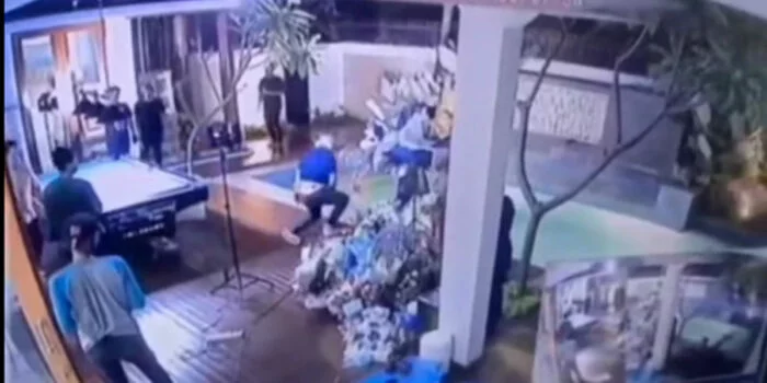 Polisi Periksa 6 Saksi Terkait Dugaan KDRT Rizky Billar Terhadap Lesti Kejora Polisi Periksa 6 Saksi Terkait Dugaan KDRT Rizky Billar Terhadap Lesti Kejora