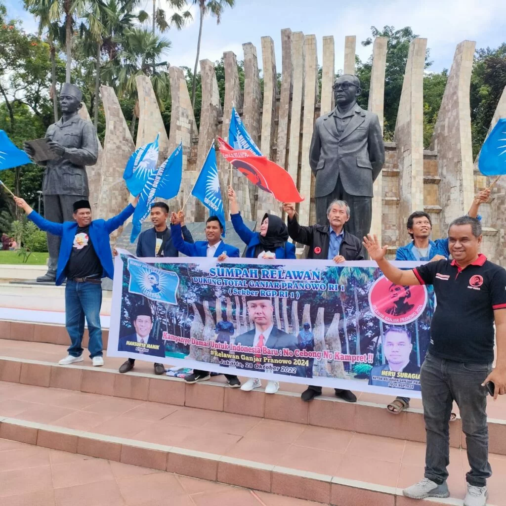 Hanya Relawan Abal-Abal Yang Dukung Jokowi Kudeta Kursi Ketum PDI Perjuangan Hanya Relawan Abal-Abal Yang Dukung Jokowi Kudeta Kursi Ketum PDI Perjuangan