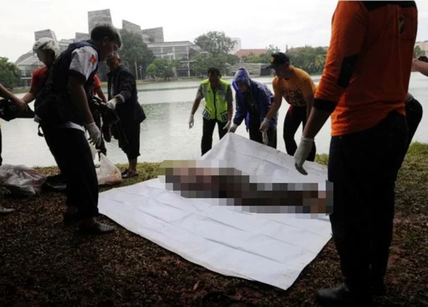 8 Tahun Kematian Akseyna Mahasiswa UI di Danau Kenanga Belum Terungkap 8 Tahun Kematian Akseyna Mahasiswa UI di Danau Kenanga Belum Terungkap