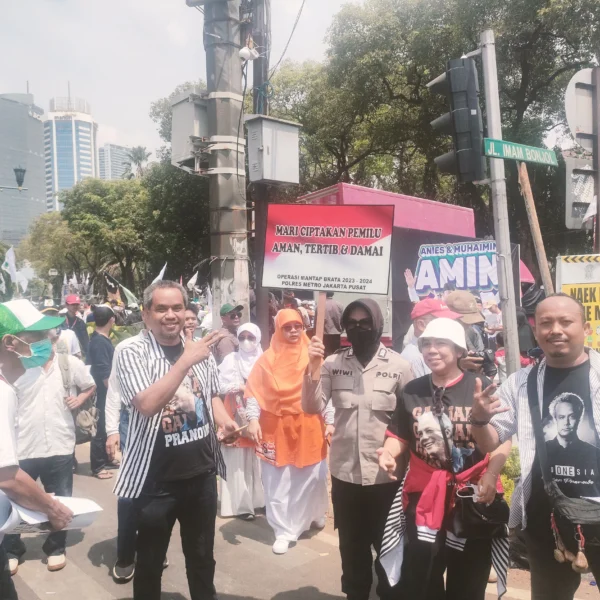 Saat Pendukung Anies-Cak Imin dan Ganjar-Mahfud Berkumpul di KPU, RGP2024: Kawal Pemilu Damai Saat Pendukung Anies-Cak Imin dan Ganjar-Mahfud Berkumpul di KPU, RGP2024: Kawal Pemilu Damai