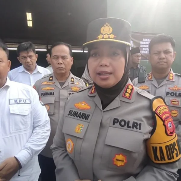 Polisi Ajak Masyarakat Untuk Berpartisipasi Dalam Pemilu Polisi Ajak Masyarakat Untuk Berpartisipasi Dalam Pemilu