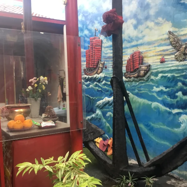 Misteri Jangkar Raksasa di Vihara Dewi Welas Asih Cirebon Misteri Jangkar Raksasa di Vihara Dewi Welas Asih Cirebon