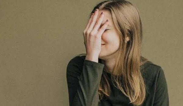 Topik Warganet Usai Tonton Debat Cawapres, Apa Itu Secondhand Embarrassment? Ini Penjelasan Psikolog Klinis Forensik Topik Warganet Usai Tonton Debat Cawapres, Apa Itu Secondhand Embarrassment? Ini Penjelasan Psikolog Klinis Forensik