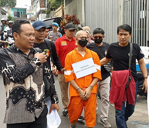 Fakta Baru Usai Rekonstruksi 21 Adegan Kasus Tukang Pijat Terapi Mutilasi Pria di Malang Fakta Baru Usai Rekonstruksi 21 Adegan Kasus Tukang Pijat Terapi Mutilasi Pria di Malang