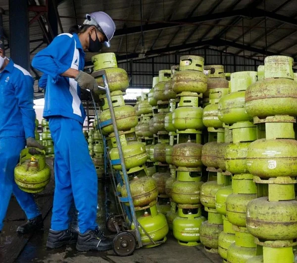 Siapa Saja yang Bisa Daftar untuk Beli LPG 3 Kg? Siapa Saja yang Bisa Daftar untuk Beli LPG 3 Kg?