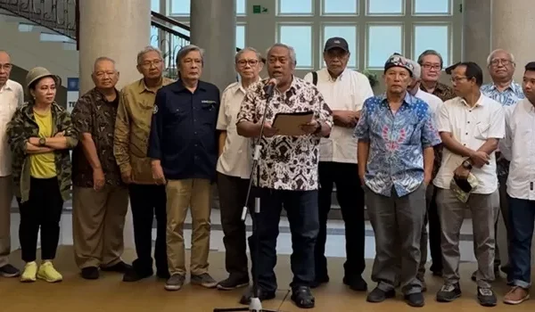 Petisi Bulaksumur, Profesor Koentjoro: Jokowi Sebagai Alumni Semestinya Pegang Jati Diri UGM Petisi Bulaksumur, Profesor Koentjoro: Jokowi Sebagai Alumni Semestinya Pegang Jati Diri UGM