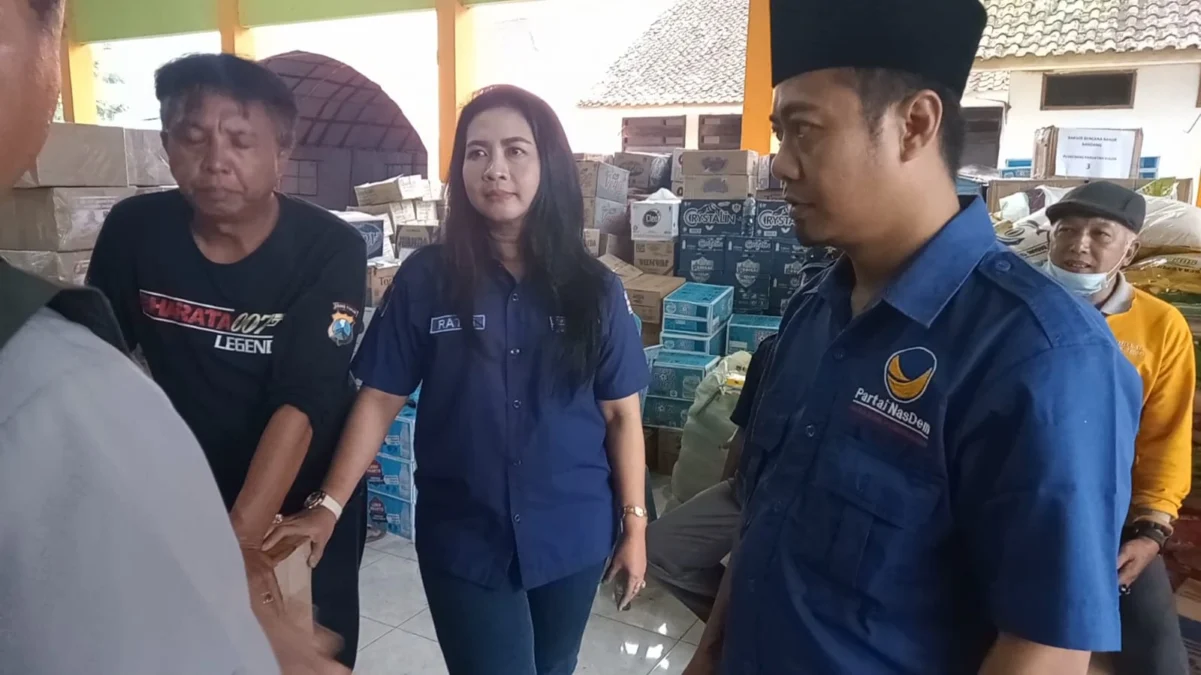 Heboh Viral Bantuan Paving Block Jalan untuk Warga Ditarik Kembali, Ini Klarifikasi Caleg DPRD Banyuwangi Partai NasDem yang Gagal Peroleh Suara di TPS Heboh Viral Bantuan Paving Block Jalan untuk Warga Ditarik Kembali, Ini Klarifikasi Caleg DPRD Banyuwangi Partai NasDem yang Gagal Peroleh Suara di TPS