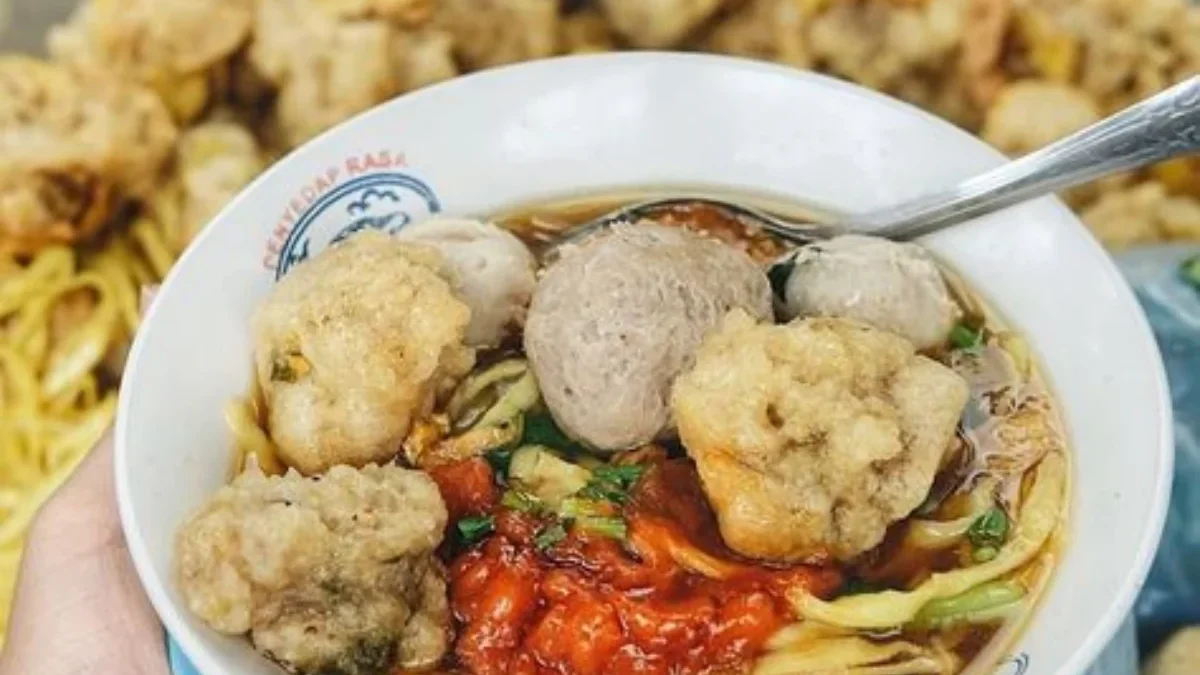 Bakso So’un dan Mie Ayam Lodaya di Bandung Bakso So’un dan Mie Ayam Lodaya di Bandung