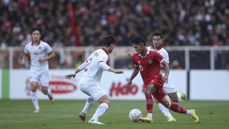 Timnas Indonesia Raih Poin Penuh atas Vietnam di Putaran Kedua Kualifikasi Piala Dunia 2026 Zona Asia, Skor Tipis 1-0 Timnas Indonesia Raih Poin Penuh atas Vietnam di Putaran Kedua Kualifikasi Piala Dunia 2026 Zona Asia, Skor Tipis 1-0