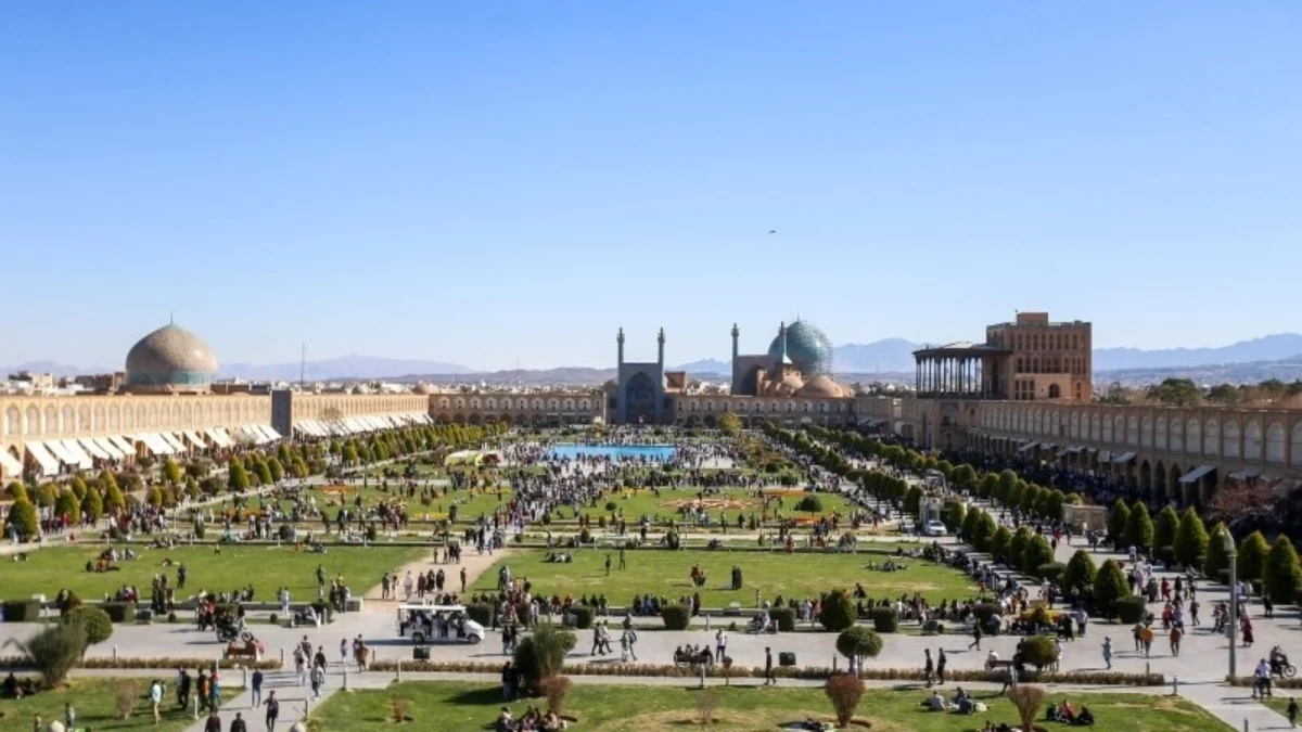 Mengenal Isfahan Kota di Iran yang Dibom Israel Alun-alun Naghsh-e Jahan, Isfahan, Iran.