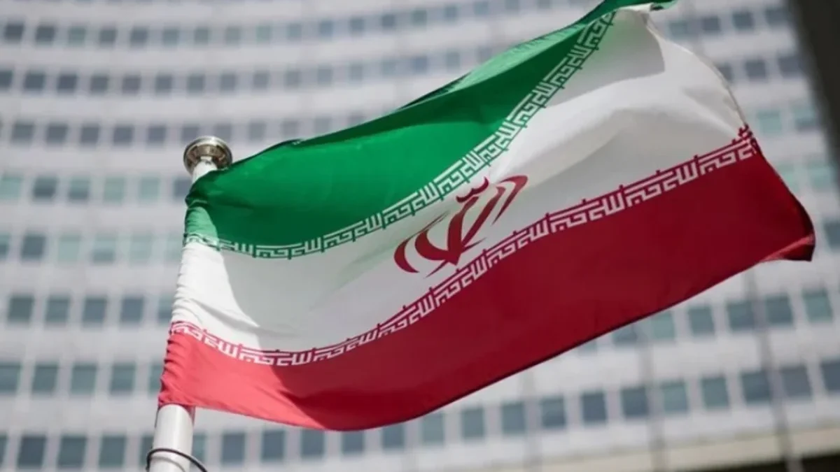 Pernyataaan Lengkap Kemlu Republik Islam Iran tentang Pembalasan Atas Tindakan Agresif Rezim Zionis Republik Islam Iran mempergunakan kesempatan ini untuk menekankan kembali kepatuhannya terhadap prinsip-prinsi
