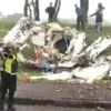 Ini Identitas 3 Jenazah Korban Pesawat Latih Bernomor Registrasi PK-IFP yang Jatuh di BSD Serpong Sebuah pesawat Jatuh di kawasan BSD Tangerang Selatan, terdapat korban jiwa dalam kecelakaan tersebut