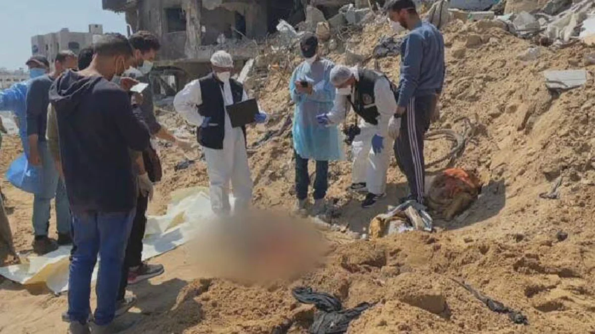 Berikut Temuan Para Ahli PBB: Mengerikan Rincian Kuburan Massal di Jalur Gaza, Kompleks Medis Nasser-al Shifa Kuburan massal ditemukan di Rumah Sakit Al-Shifa Gaza (Foto: Dok. Telegram/Quds News)