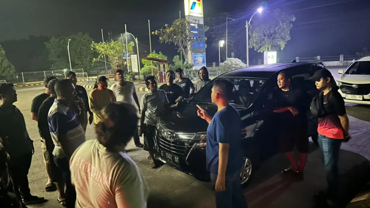 Terungkap Kasus Penemuan Mayat di Sungai Tegalgubug Cirebon: 2 Pelaku Pembunuhan Sadis Ditangkap Kasatreskrim Polresta Cirebon saat memimpin penangkapan pelaku