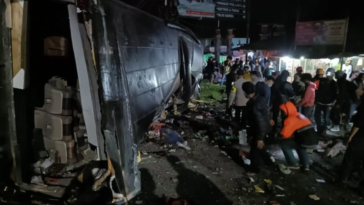 Kecelakaan maut menimpa bus pariwisata di turunan Ciater, Subang, Jabar, Sabtu (11/5/2024) malam. Para korban