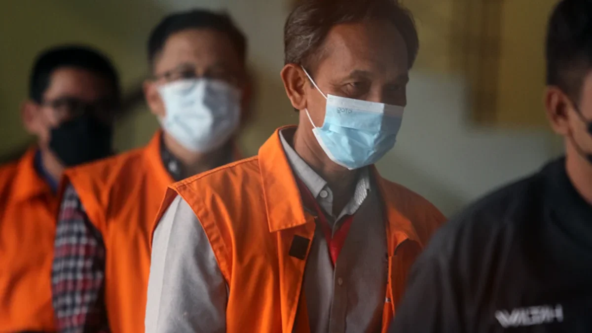 KPK Tetapkan 3 Tersangka Kasus Dugaan Korupsi Pengadaan HGU PTPN XI Tim penyidik Komisi Pemberantasan Korupsi (KPK) hari ini melakukan penahanan terhadap tiga tersangka kasus dug