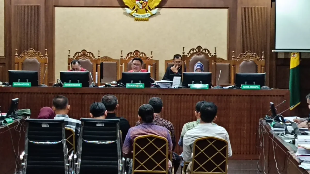 Fakta Persidangan Lanjutan Kasus Dugaan Korupsi di Kementan: Keterangan Saksi Pihak Nasdem hingga Keluarga SYL Sidang lanjutan kasus dugaan pemerasan dan gratifikasi Eks Mentan, SYL dengan agenda pemeriksaan saksi di PN T