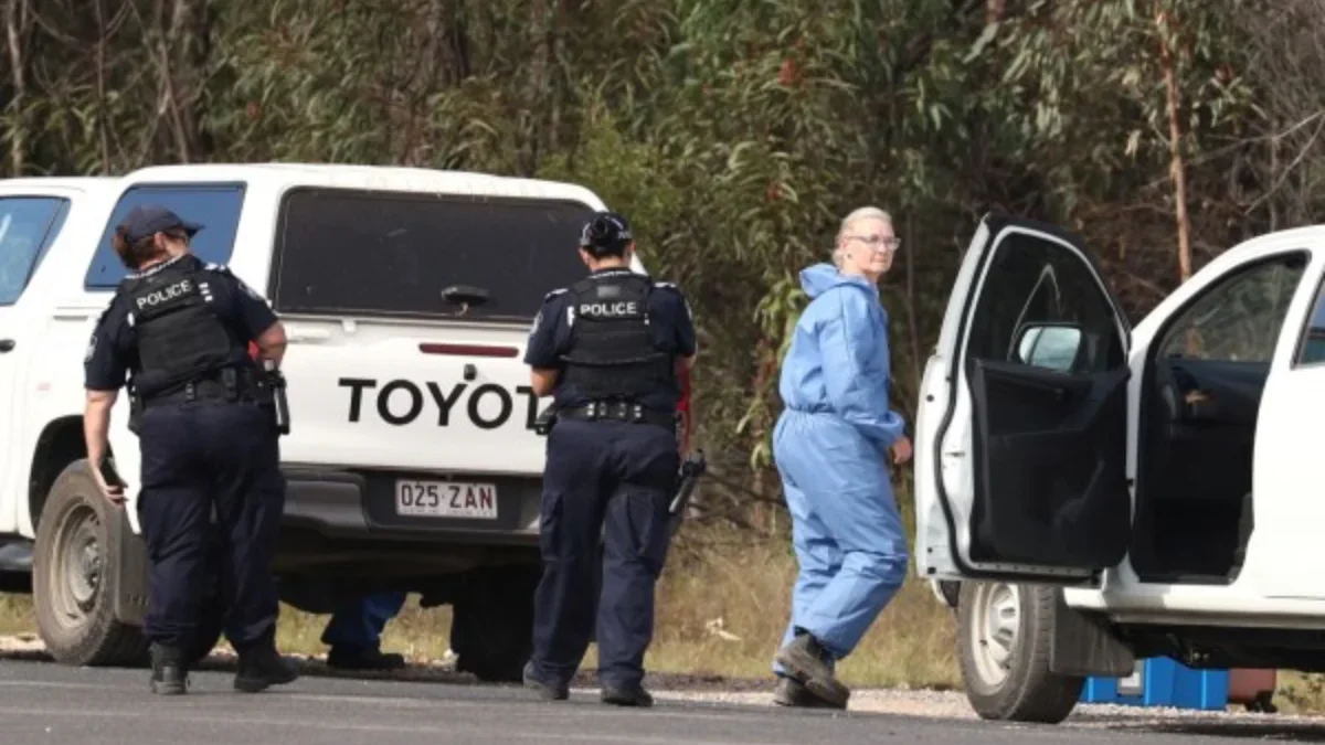 Polisi Australia menembak mati remaja yang menikam orang di tempat parkir di Perth. Penyerang diduga telah dir