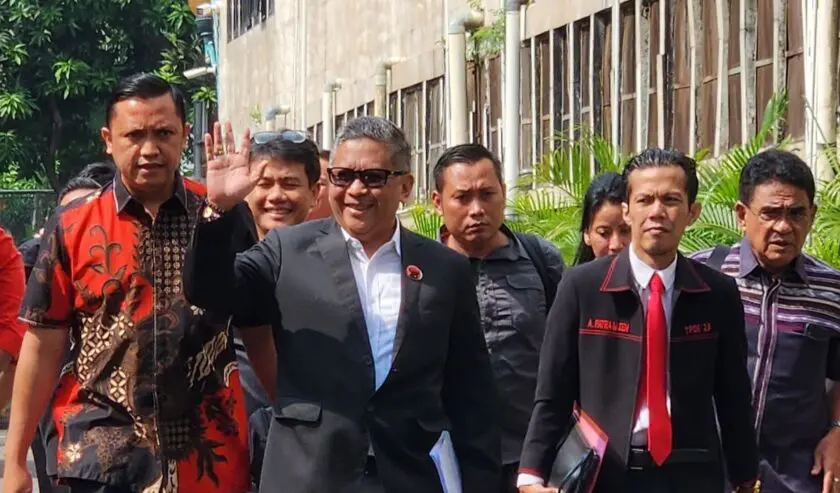 Hasto Kristiyanto Dicecar 4 Pertanyaan di Polda Metro Jaya Terkait Laporan Dugaan Penyebaran Hoax Hasto Kristiyanto Sekjen DPP PDIP saat tiba di Polda Metro Jaya, Selasa (4/6/2024) didampingi beberapa kuasa h