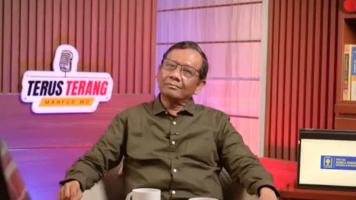 Mahfud MD Komentari Kasus Pembunuhan Vina-Eky Cirebon: Tindakan Unprofessional Tapi Memang Ada Permainan Pakar hukum tata negara Mahfud MD dalam podcast Terus Terang Mahfud MD di YouTube Mahfud MD Official, Selasa (
